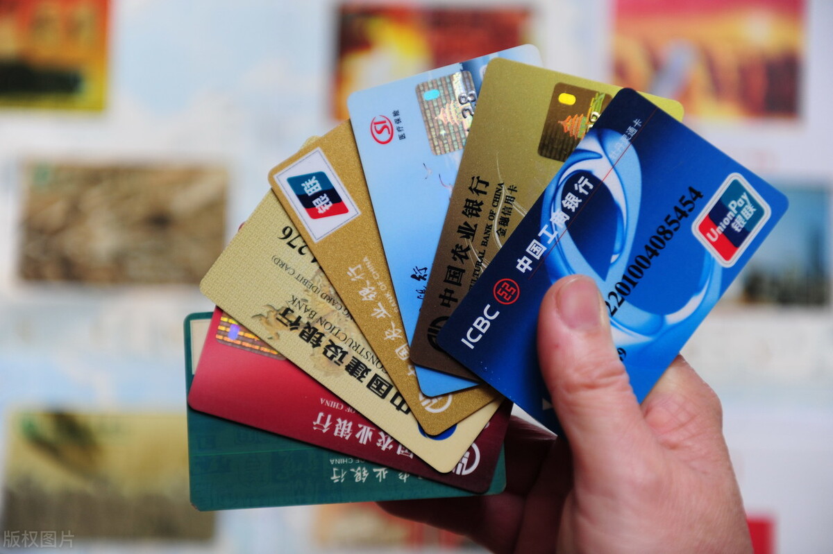 办信用卡要买产品吗？信用卡作为银行的重要产品，真的这么不堪吗？