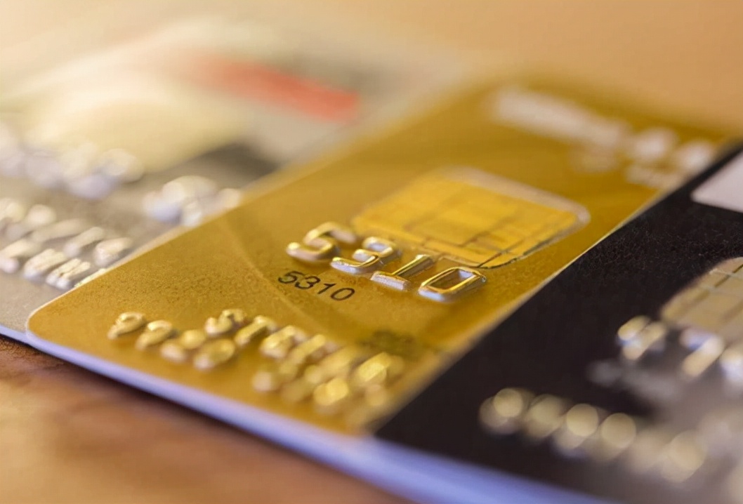 第一次申请信用卡额度大概多少，新人第一次申请信用卡额度一般是多少？