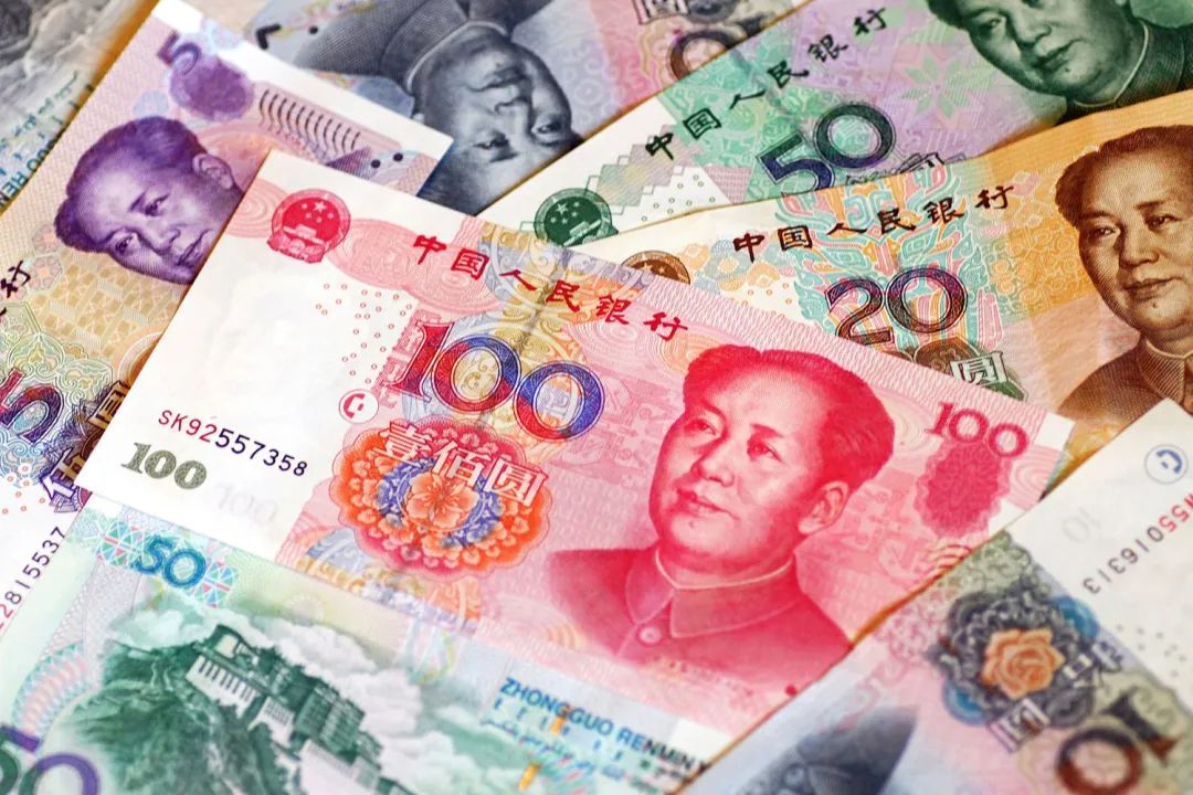 月薪8000可以买迈腾吗？月薪8000可以买车吗？
