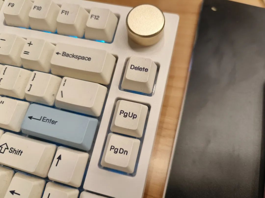 键盘上删除键坏了能用别的键么？键盘上这些被厂商抠掉的功能键，到底有多没用？