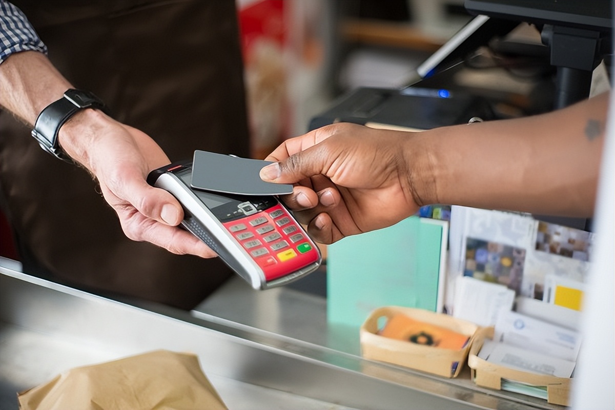 工行信用卡逾期根本不给协商，为什么信用卡逾期还可以有减免？