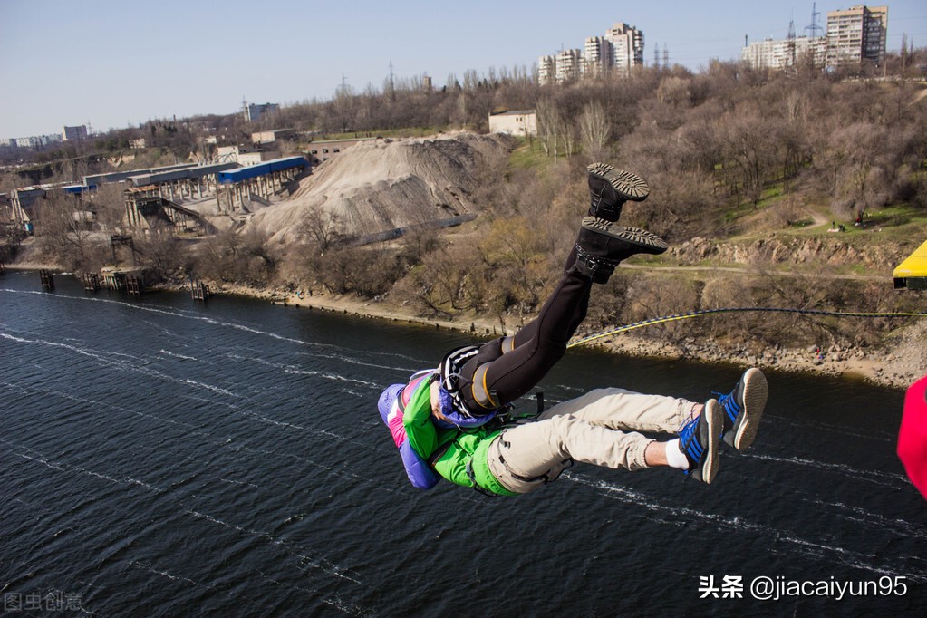 银行倒贷过桥犯法吗？银行倒贷过桥是什么意思？