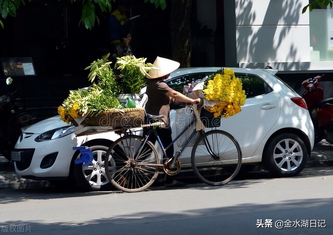 贷款30年一个月还3000，贷款三百万30年一个月还多少