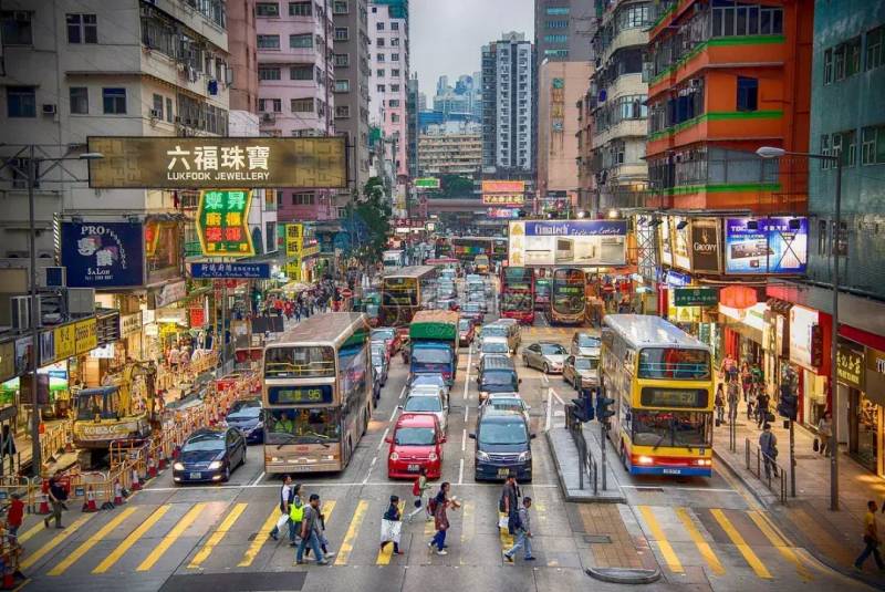 香港楼市暴跌是哪一年？