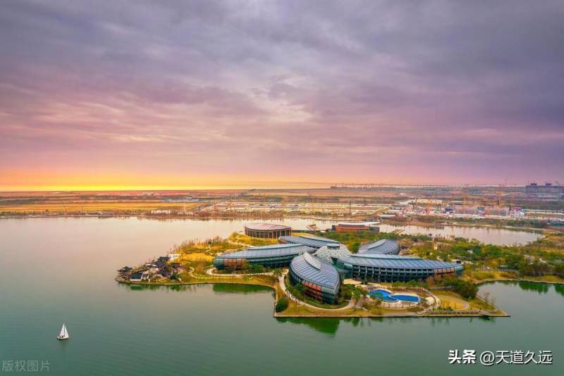 上海滴水湖有什么好玩的景点？