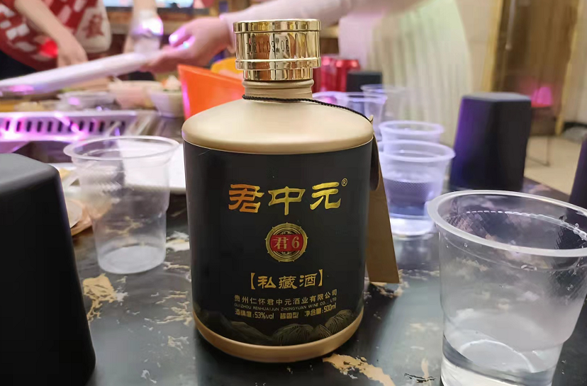 黄盖玻汾，黄盖玻汾是汾酒集团出品的吗？