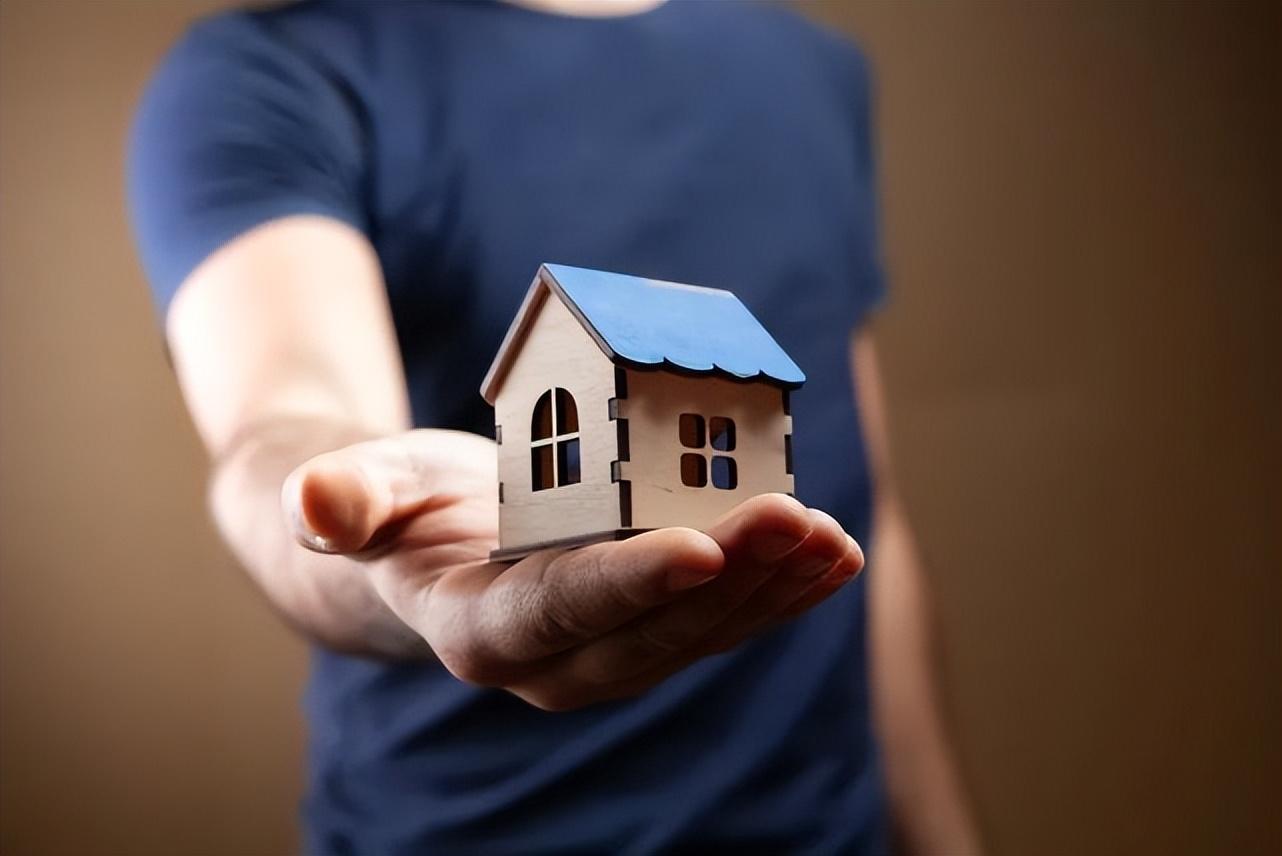 接力贷的房子算谁的，接力贷款算首套房吗？