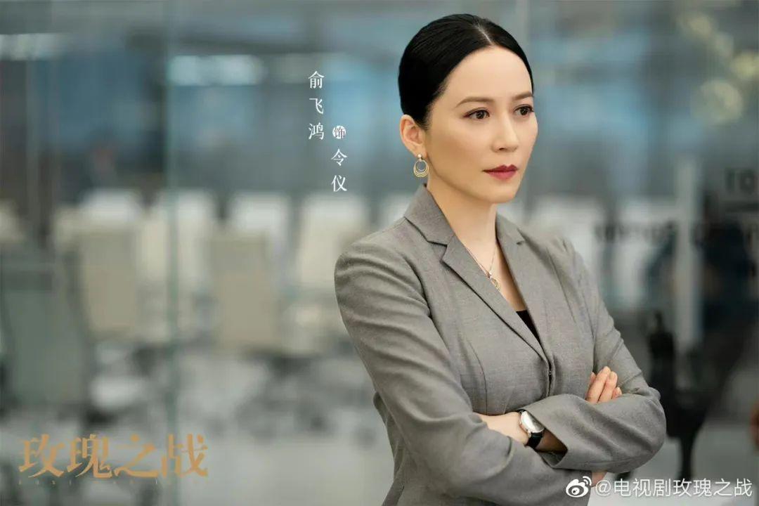 明星离开美颜滤镜真实样子，为什么女明星不能加美颜滤镜呢？