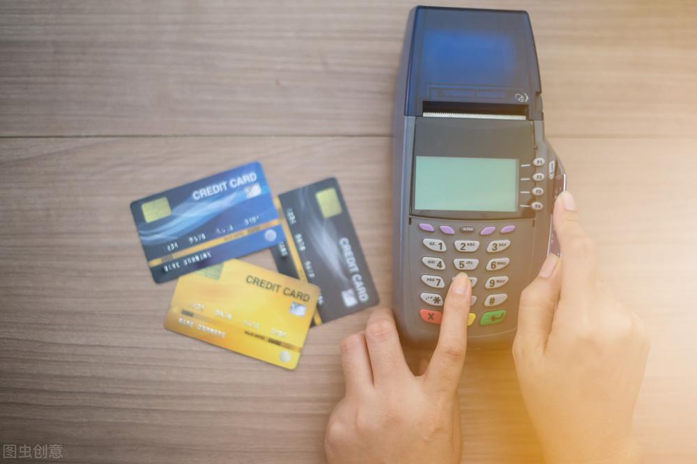 信用卡3万逾期1年要多少利息，信用卡，你需要知道的那些事情是什么？