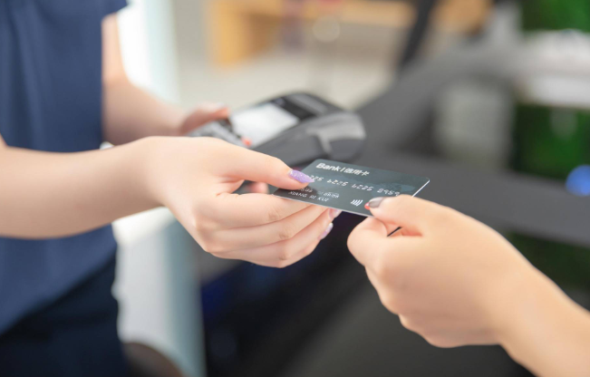 信用卡总是最低还款对征信有影响吗？最低还款会影响信用记录吗？