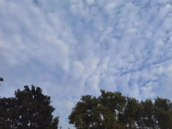 冷空气不来了，冷空气来袭多地迎大暴雨